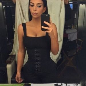 Ann Cherry Waist Trainer